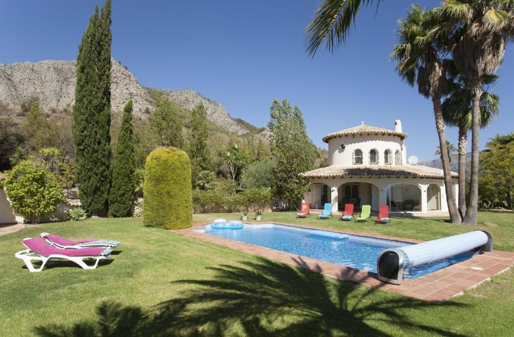 Casa Ponoig Villa Полоп Екстериор снимка